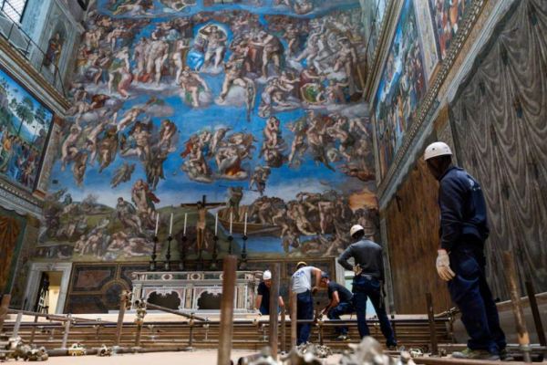 Encuentro cercano con el “Juicio Final”, que atraviesa una limpieza extraordinaria en la Capilla Sixtina