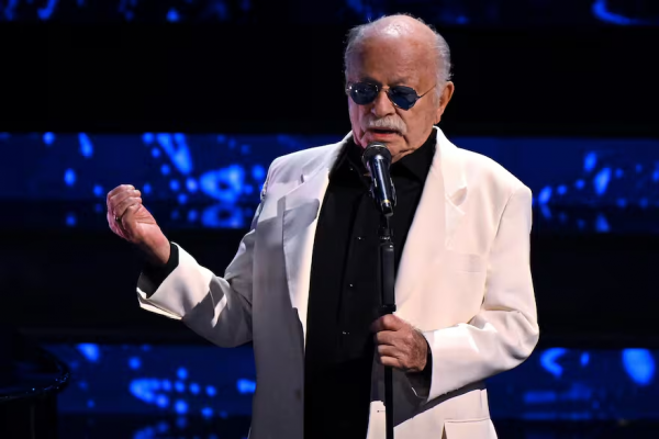 Adiós a Gino Paoli: el gran creador italiano que le cantó al amor con una bala alojada a centímetros de su corazón