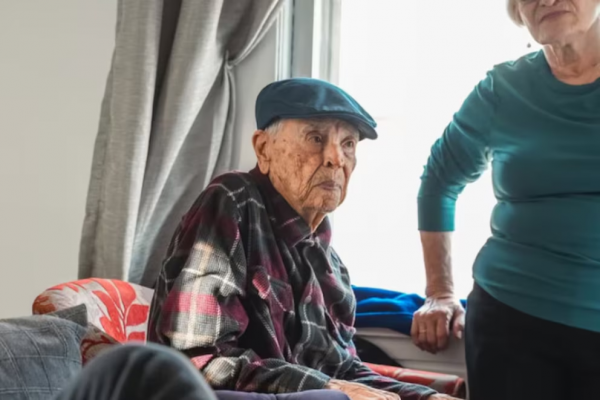 La dieta del hombre más longevo de Estados Unidos a los 111 años: los tres alimentos que recomienda