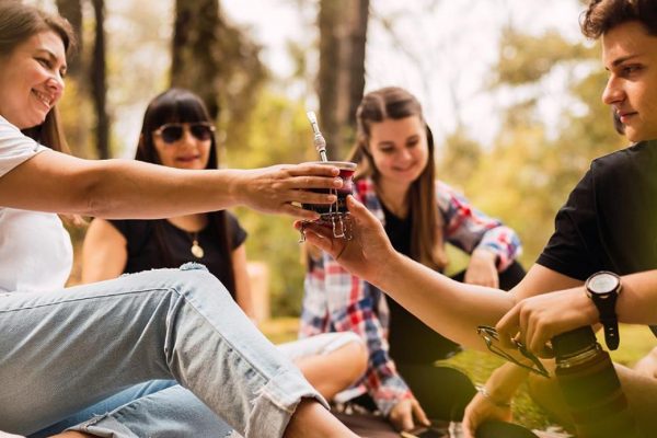 Mateando: un verano de rondas, encuentros y buena compañía