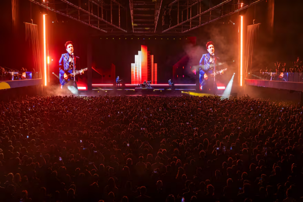 Volvió Soda Stereo: emoción, nostalgia y tecnología de punta en el Movistar Arena. Mirá los videos