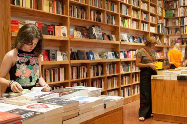 En la previa de la Feria del Libro, la industria editorial argentina cambia: muchos títulos pero menos ejemplares y… autoedición