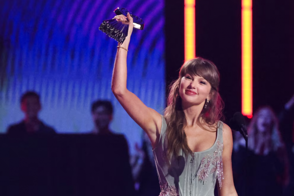 Taylor Swift quiere registrar su voz como marca comercial por la revolución de la IA