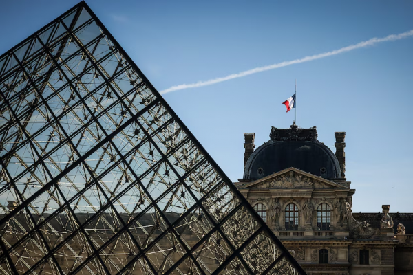 Pese a los escándalos, el Louvre se consolidó como el museo más visitado del mundo en 2025