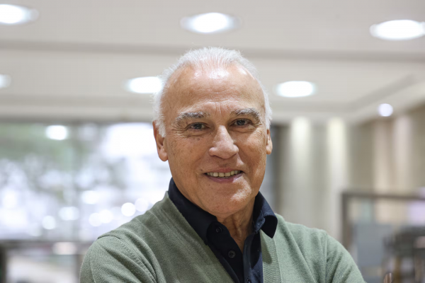 Paz Martínez íntimo: su infancia con carencias, el “milagro” concedido por una fan y el prejuicio por ser popular