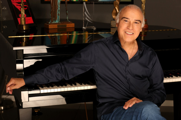 Paz Martínez, recuerdos de juventud y enseñanzas de sus padres: “Cantaba para mis amigos y soñaba con tocar el piano”