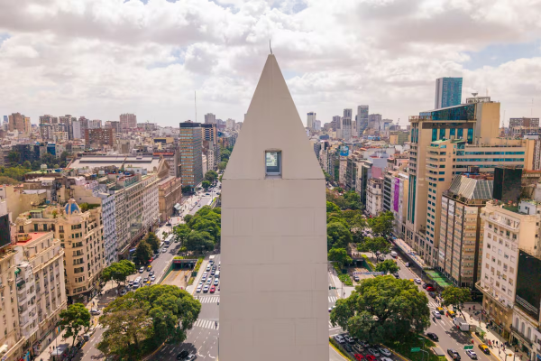 El Obelisco cumple 90 años: cómo y cuándo es el festejo con visitas guiadas y una edición especial de Corrientes 24 h