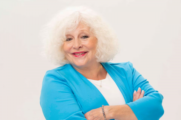 Luisa Albinoni íntima: los prejuicios por ser popular, su vínculo con Menem y Porcel, y el amor a los 74 años