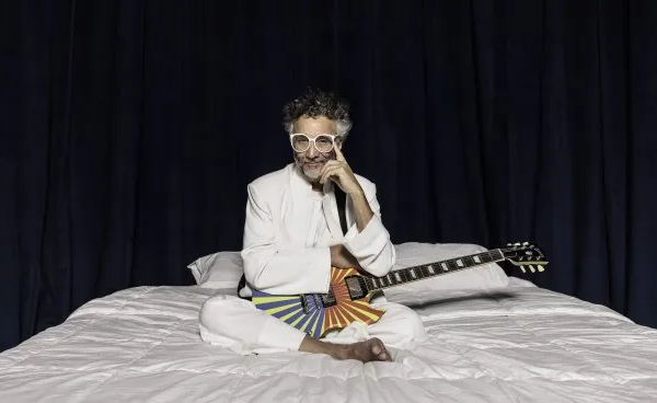 Fito Páez presentó «Shine», el primer adelanto de su próximo álbum de estudio