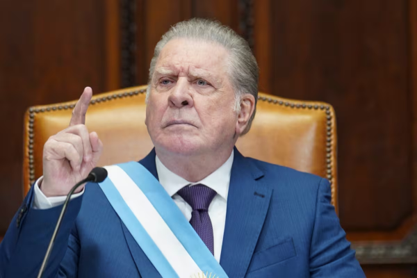 Arturo Puig: su papel en El encargado, el día en que Francella no quiso salir a escena y el recuerdo de Luis Brandoni