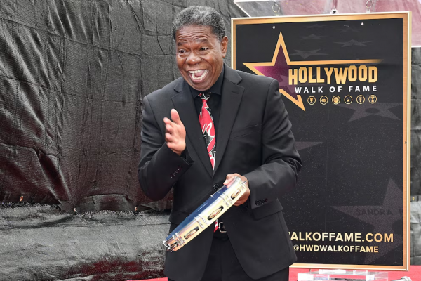 Un músico se convierte en el primer brasileño en tener una estrella en Hollywood