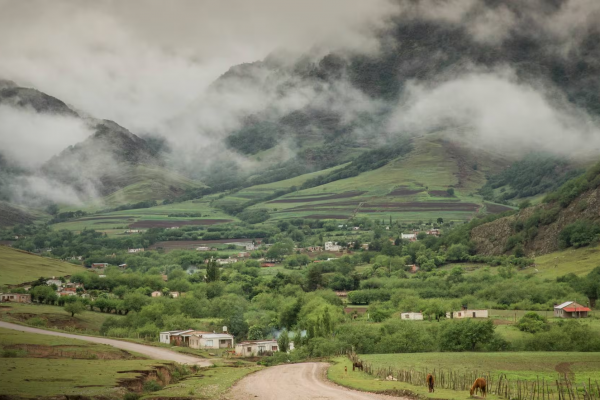 Desde la costa hasta las sierras: los pueblos argentinos que compiten entre los más lindos del mundo