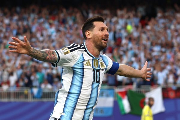 Los mejores memes y reacciones de la actuación estelar de Messi ante Argelia en el debut de Argentina en el Mundial