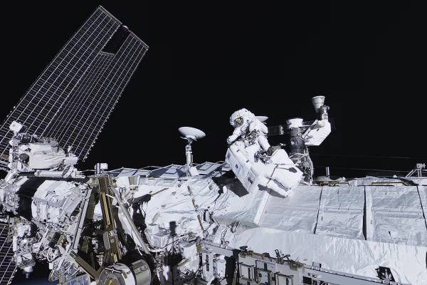 Cómo es el viaje virtual a la Estación Espacial Internacional en una experiencia inmersiva que llega a Buenos Aires