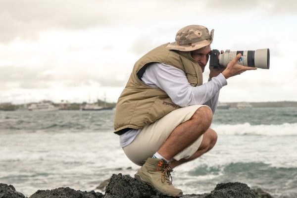 La aventura del argentino que conquistó la élite mundial de la fotografía aérea con una imagen “humanizada” de una ballena y su cría