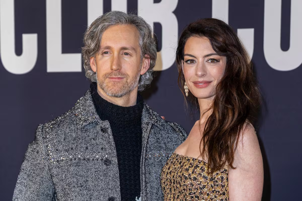La historia de amor de Anne Hathaway y su marido Adam Shulman: un flechazo inesperado que llegó en el peor momento de su vida