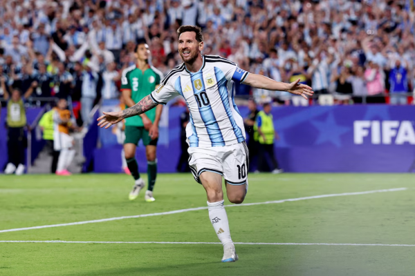 Las reacciones de las glorias del deporte al show de Messi en su debut en el Mundial: de la broma de Ginóbili al posteo de Tyson