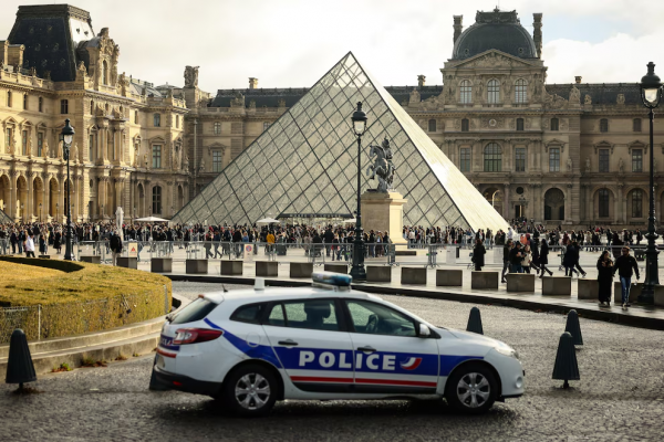 El gran robo al Louvre llegará a los cines y al streaming