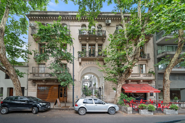 Este pasaje está a metros de la avenida Cabildo pero no aparece en los mapas: cuánto cuesta una casa