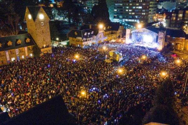 Fiesta de la Nieve 2026: la grilla completa con Topa, Luck Ra, Turf y todos los artistas que llegarán a Bariloche
