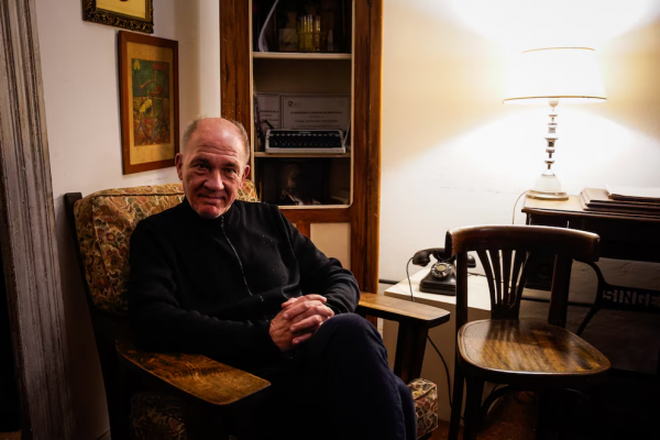 Darío Grandinetti, a 50 años de su debut y el regreso a Rosario que cierra un círculo: “El teatro siempre fue trinchera”