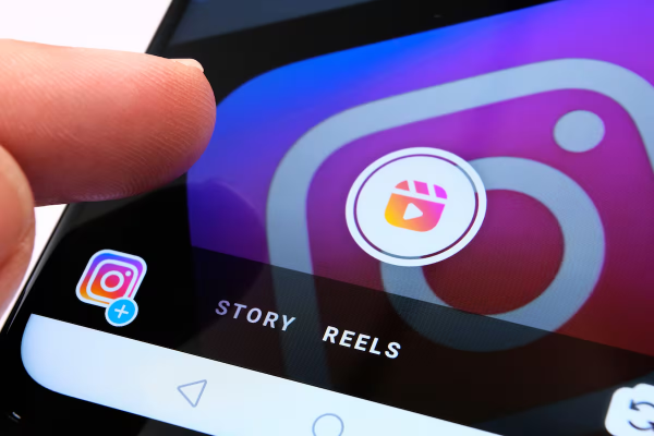 La función que millones usan todos los días y que la Unión Europea quiere desactivar en Facebook e Instagram