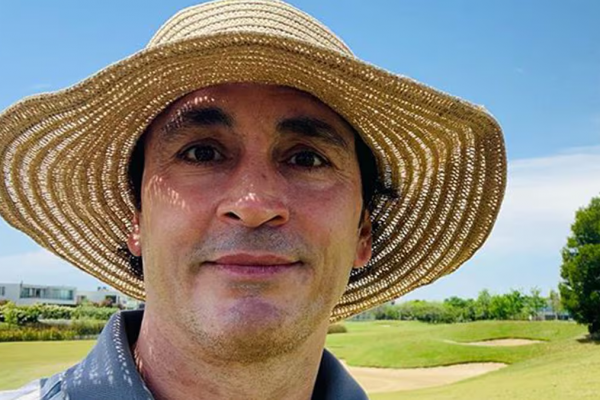 La nueva vida de Sebastián Estevanez a los 55 años: dejó la actuación para dedicarse a la construcción y ayudó a Marley con su casa