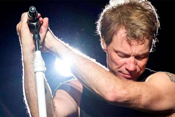 Jon Bon Jovi debió interrumpir un show en el Madison Square Garden: “Estoy lastimado y no voy a poder seguir”