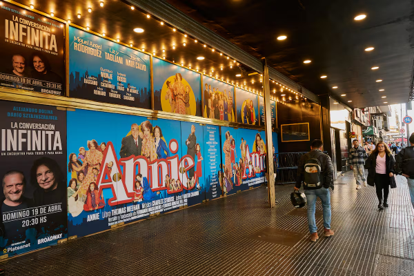 Del tablero al código QR: el final de uno de los íconos del teatro porteño