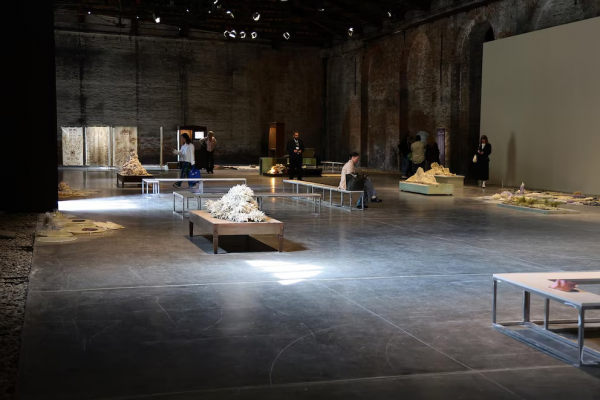 La Unión Europea retira el apoyo a la Bienal de Venecia y reabre el debate sobre los límites del diálogo cultural