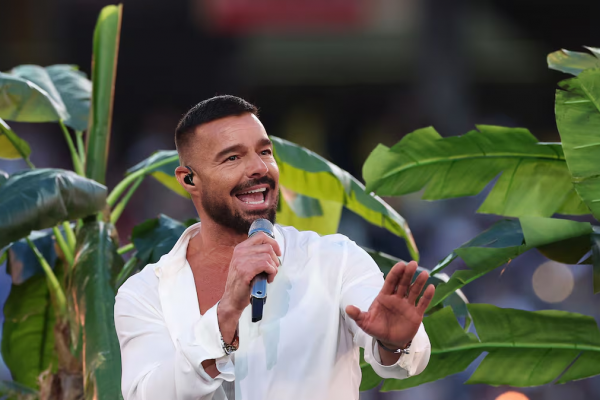 Ricky Martin regresa al cine con Gael García Bernal: Tráiler, reparto y cuándo se estrena Hombre al agua