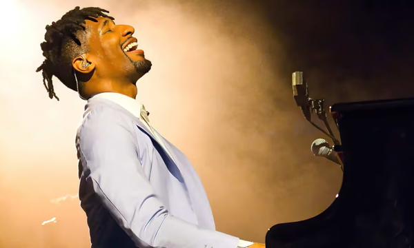 Jon Batiste reinterpreta a Mozart desde las raíces de la música negra
