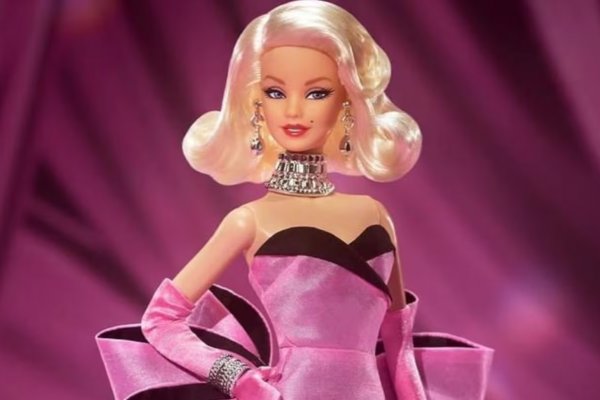 Barbie celebra los 100 años de Marilyn Monroe con una muñeca inspirada en uno de sus looks más famosos