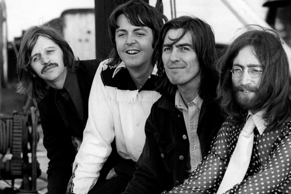 Los Beatles tendrán nuevos productos oficiales antes del estreno de la esperada biopic