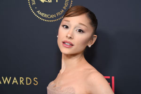 Ariana Grande salió al cruce de los rumores con un sentido mensaje a su público