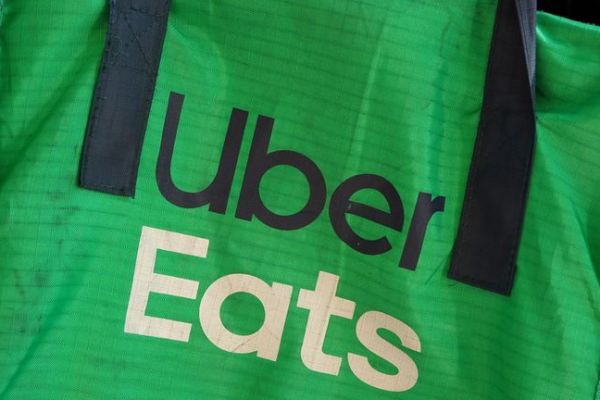 Uber y Zipline se alían para realizar entregas con drones en Estados Unidos a través de Uber Eats