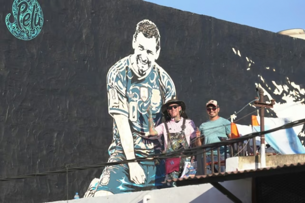 El barrio donde nació Lionel Messi, en Rosario, se transforma en un museo a cielo abierto