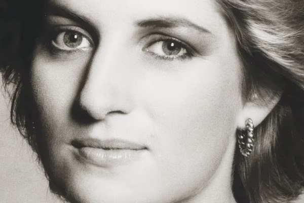 Así comienza “El canto del cisne”: el libro del hermano de Lady Di, la princesa que cautivó al mundo entero