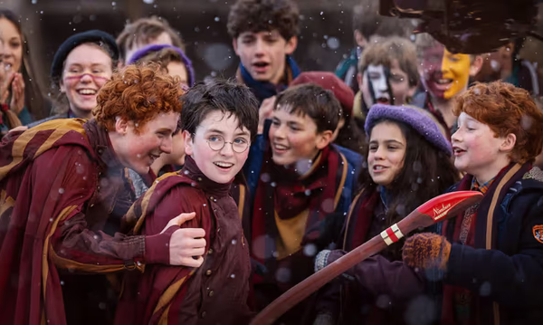 Salió el primer avance de la serie de Harry Potter: el Sombrero Seleccionador, el Expreso de Hogwarts y más