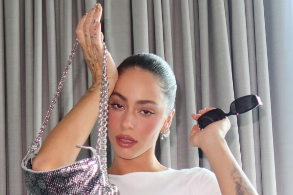 Tini Stoessel volvió a las redes y dejó boquiabiertos a sus fans con su look valuado en más de 10 mil dólares