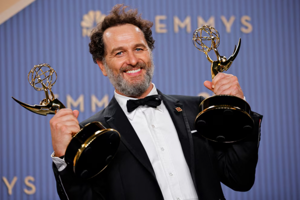Lista de ganadores de los Emmy 2026: ‘Widow’s Bay’ y Matthew Rhys triunfaron en una noche histórica