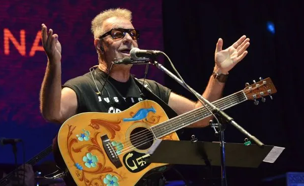El Día del Estudiante Solidario celebra sus 20 años con un show especial: León Gieco, Los Auténticos Decadentes y más