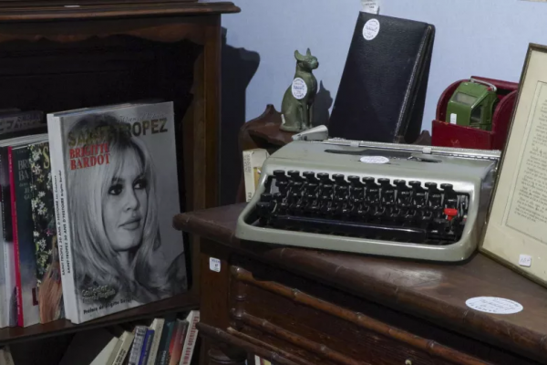 Subastan en París casi 300 objetos de Brigitte Bardot por cerca de un millón de euros