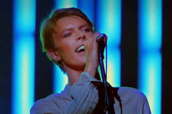 David Bowie vuelve a los escenarios con un espectáculo inmersivo construido sobre filmaciones inéditas de 1978