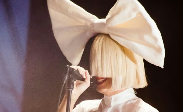 Sia vendió el 50% de su catálogo musical por u$s180 millones