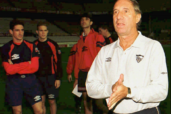 Revelaron el tráiler del documental sobre el paso de Carlos Bilardo en el Sevilla